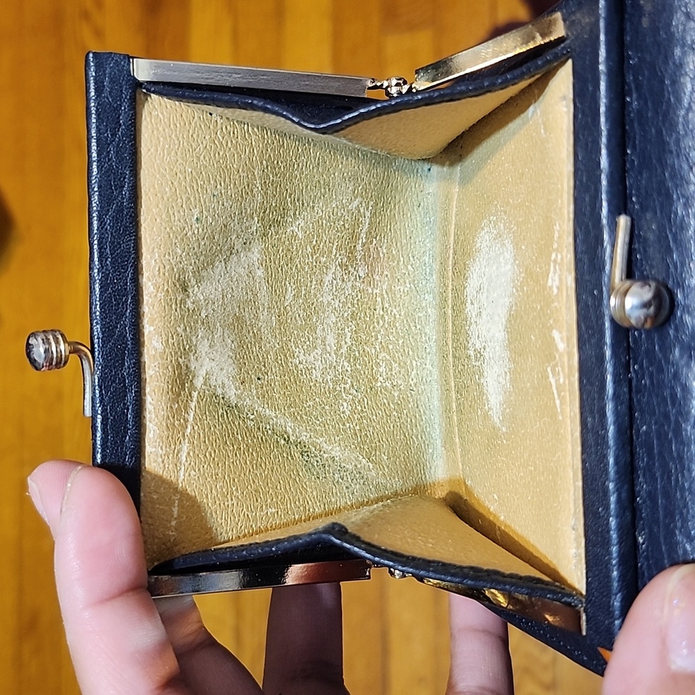Vintage Dooney & Bourke - Picture 14 of 14